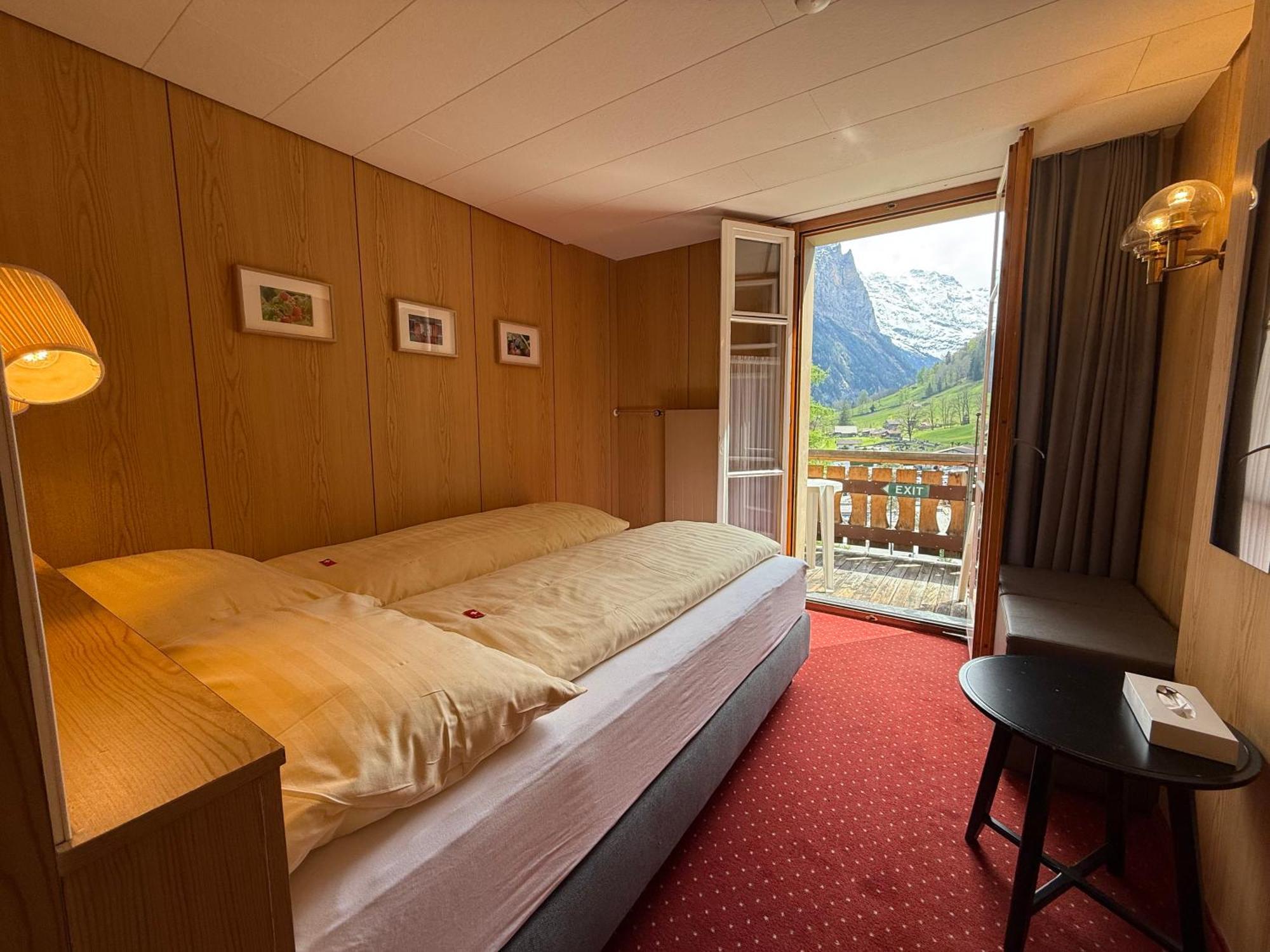 Hotel Staubbach Lauterbrunnen Rom bilde